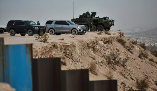 Mỹ cho phép quân đội kiểm soát biên giới và bắt giữ người nhập cư