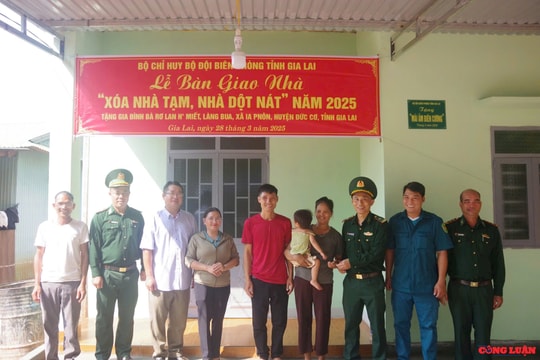 Gia Lai: Người lính quân hàm xanh xây mái ấm cho dân nghèo biên giới