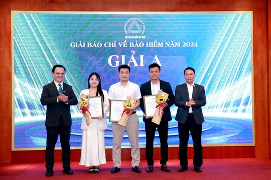 Trao giải báo chí về bảo hiểm 2024: Báo chí đồng hành cùng thị trường qua nhiều biến động