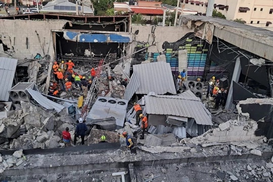 Vụ sập hộp đêm ở Dominica: Số người thiệt mạng lên tới gần 250