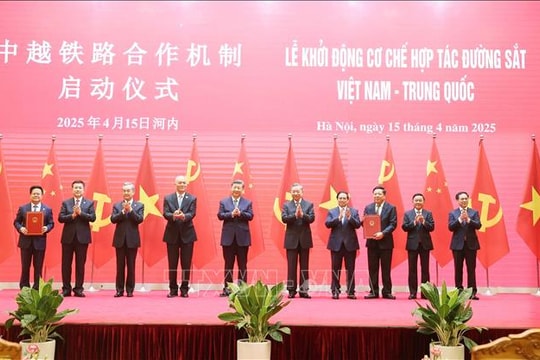 Lãnh đạo Đảng, Nhà nước Việt Nam - Trung Quốc dự Liên hoan giao lưu hữu nghị nhân dân hai nước