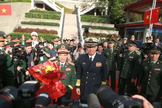 Bắt đầu các hoạt động giao lưu hữu nghị quốc phòng biên giới Việt Nam-Trung Quốc lần thứ 9