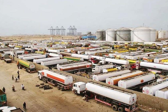 Pakistan cân nhắc nhập khẩu dầu Mỹ lần đầu tiên để giảm thặng dư thương mại