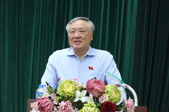 Sắp xếp bộ máy hướng tới có đội ngũ cán bộ chuyên nghiệp, mẫn cán