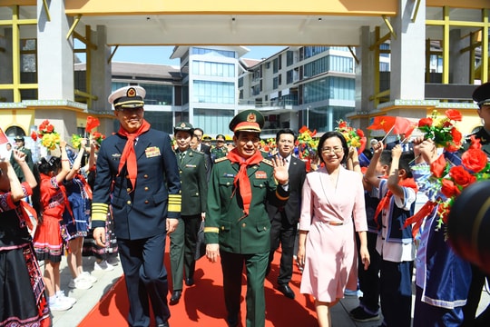 Hình ảnh Giao lưu hữu nghị quốc phòng biên giới Việt Nam-Trung Quốc lần thứ 9