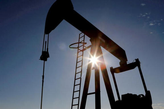 Tiền dầu của Nga cạn kiệt khi xuất khẩu giảm xuống mức thấp nhất từ năm 2023