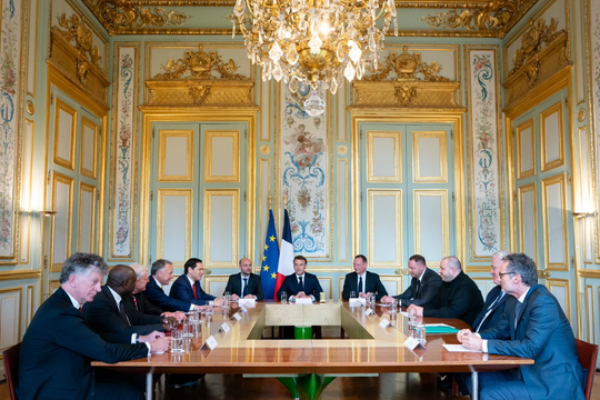 ‏Đàm phán ngừng bắn Nga - Ukraine đạt tiến triển tại Paris‏