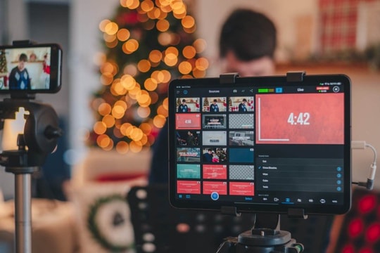 Sự lung lay của livestream bán hàng và vị thế 'mỏ neo' của báo chí