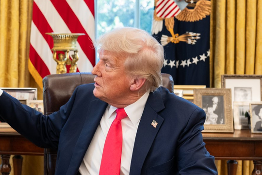 Ông Trump úp mở giảm thuế với Trung Quốc, hoãn quyết định về TikTok