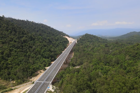 Khoảng 200km đường bộ cao tốc sẽ thông xe dịp 19/8