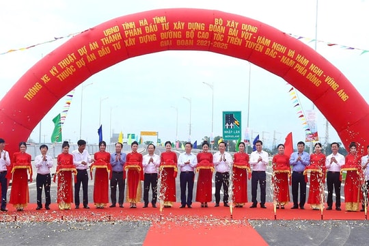 Phó Thủ tướng Trần Hồng Hà dự lễ thông xe cao tốc qua Hà Tĩnh