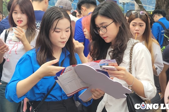 Sinh viên ngành báo chí phải nâng cao khả năng thích ứng trong mọi hoàn cảnh