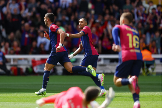 Thắng kịch tính Celta Vigo, Barca tiến sát ngôi vô địch La Liga