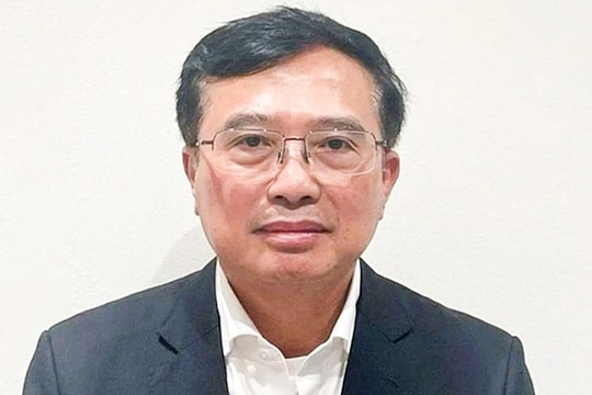 Vụ án điện mặt trời: Doanh nghiệp liên tục “ra vào” Bộ Công Thương gửi quà