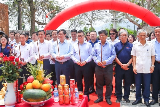 Hành trình “Về nguồn” tại Thái Nguyên - Báo chí Việt Nam thêm tự hào để phát triển