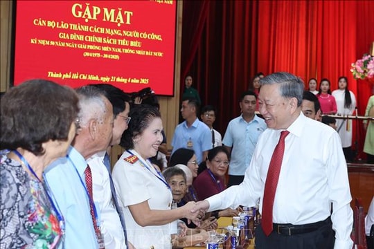 Tổng Bí thư gặp mặt cán bộ lão thành cách mạng, người có công, gia đình chính sách tiêu biểu