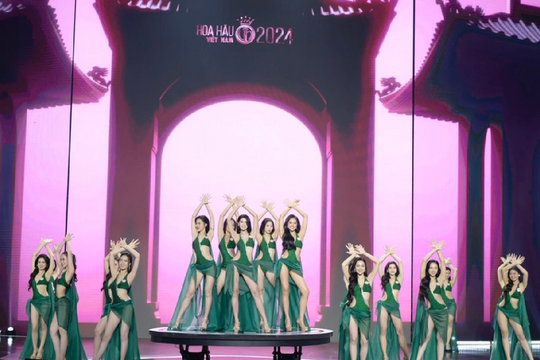 41 người đẹp diện bikini tranh tài trong đêm chung khảo Hoa hậu Việt Nam 2024