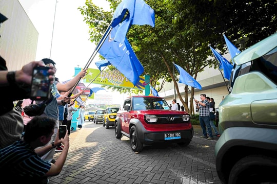 VinFast bàn giao 400 xe VF 3 cho khách hàng Indonesia