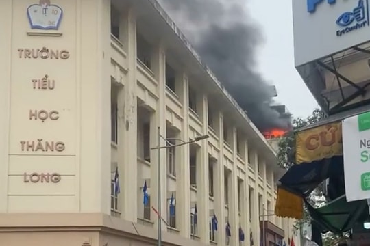 Hà Nội: Cháy gần trường học, hàng trăm học sinh phải sơ tán