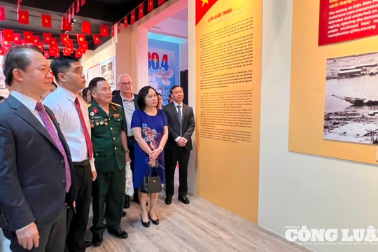 Trưng bày gần 150 tài liệu, hiện vật dịp kỷ niệm 50 năm Thống nhất đất nước