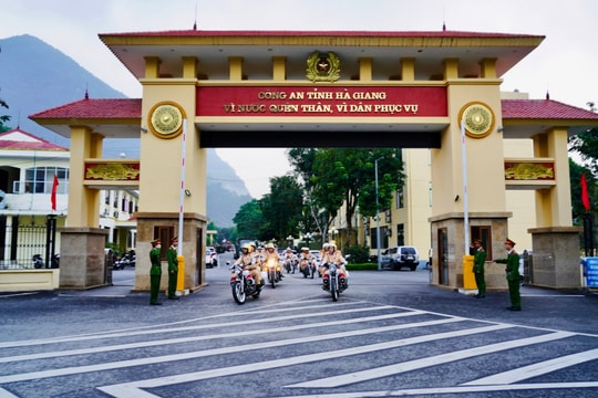 Khởi tố các đối tượng về tội tổ chức cho người xuất, nhập cảnh trái phép