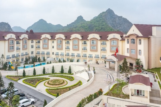 Nghỉ lễ 30/4 và cao điểm Hè 2025: Trải nghiệm ‘sang-xịn-mịn’ chỉ cách Hà Nội một giờ lái xe