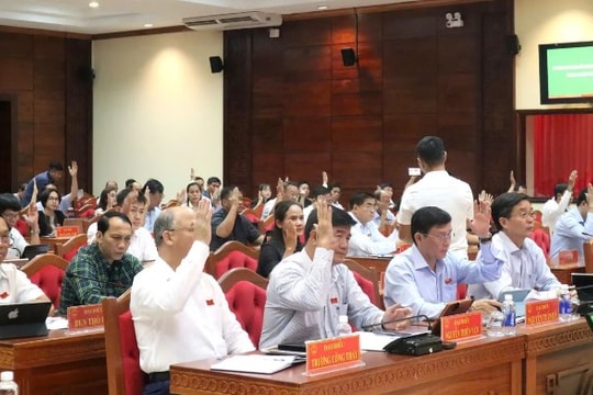 HĐND tỉnh Đắk Lắk miễn nhiệm Chủ tịch UBND tỉnh Phạm Ngọc Nghị