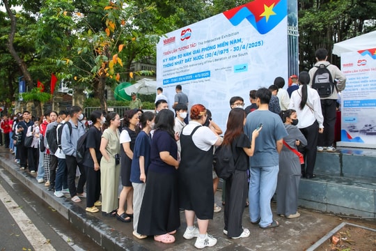 Báo Nhân Dân tạo 'cơn sốt' trải nghiệm lịch sử với ấn phẩm thông tin đặc biệt cùng triển lãm tương tác độc đáo