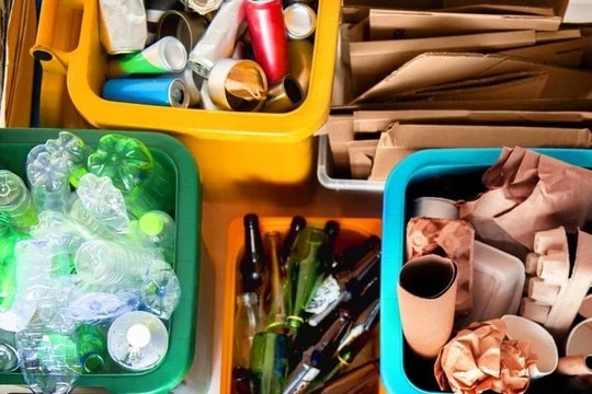 Bao bì kẹo cao su và một số đồ uống đóng chai không phải thực hiện tái chế