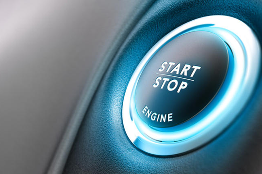 Sử dụng tính năng tự động dừng khởi động có hại cho động cơ không?
