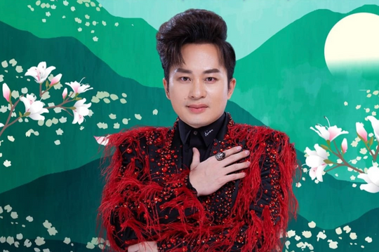 Tùng Dương bất ngờ khi các ca khúc cách mạng lọt Top Trending