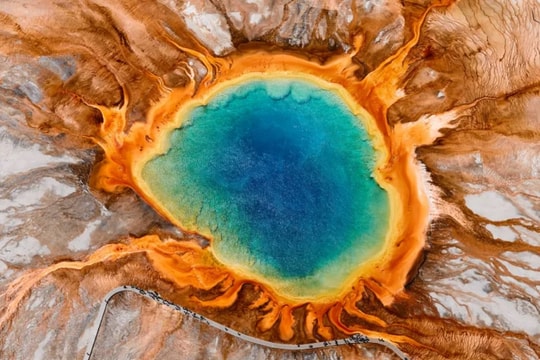 Phát hiện 'nắp áp suất' magma bên trong siêu núi lửa Yellowstone