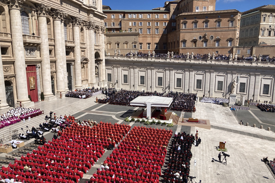 Lễ tang của Giáo hoàng Francis diễn ra bình dị và trang nghiêm