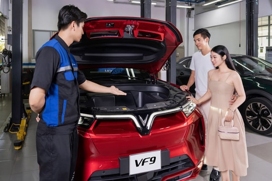 Chủ xe chia sẻ về trải nghiệm VVIP tại xưởng dịch vụ VinFast