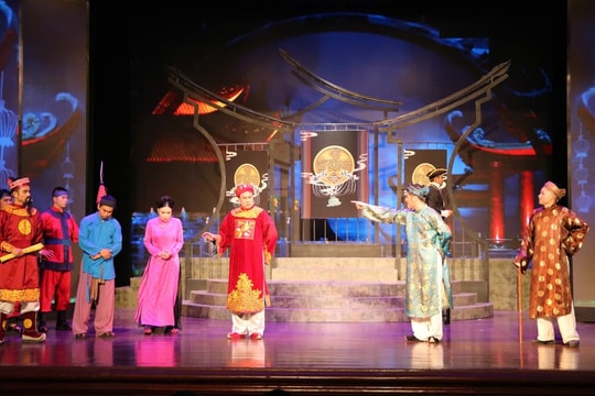 Công diễn vở chèo ‘Ngôi sao trung nghĩa’ về Hoàng giáp Lê Khắc Cẩn