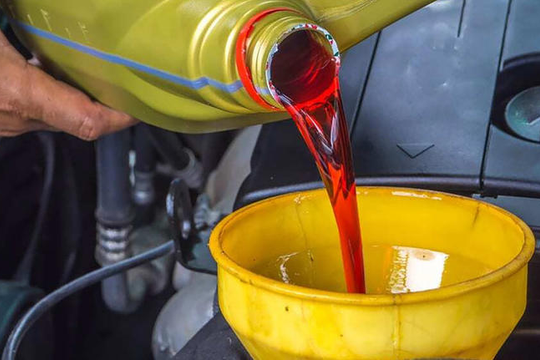 Dầu hộp số tự động tồn tại bao lâu và khi nào nên thay?