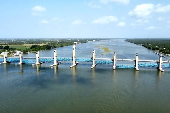 Kiên Giang triển khai nhiều giải pháp bảo vệ sản xuất trước hạn mặn mùa khô 2024-2025