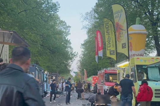 Nhiều thương vong trong vụ đâm xe tại lễ hội đường phố Canada