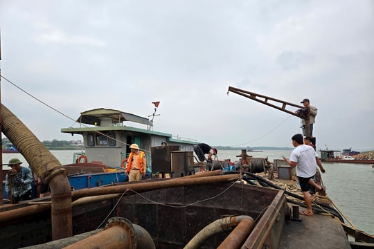 Cao điểm kiểm tra, xử lý vi phạm trên các tuyến đường thủy tại Hà Nội