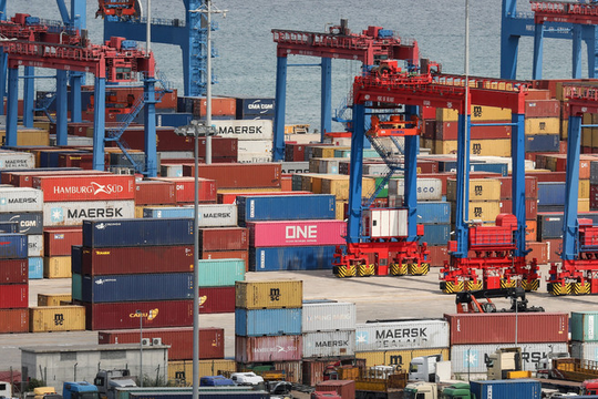 Thuế quan của Mỹ đang làm rối loạn chuỗi cung ứng như thế nào?