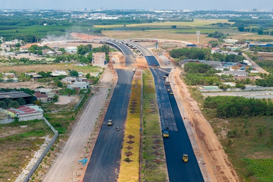 Đẩy nhanh tiến độ thi công đường kết nối cảng hàng không Long Thành