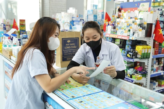 Một dòng chữ nhỏ trên hóa đơn nhà thuốc Long Châu – Lời cam kết về sức khỏe và niềm tin