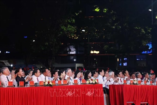 Tổng Bí thư Tô Lâm dự Chương trình nghệ thuật đặc biệt 'Mùa Xuân thống nhất'