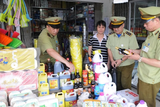 Cán bộ, công chức không tiếp tay, bảo kê cho buôn lậu, gian lận thương mại và hàng giả