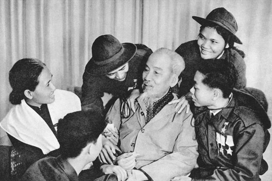 50 năm hoà bình thống nhất: Miền Nam nhớ mãi ơn Người