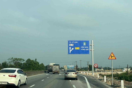Phân luồng kịp thời phương tiện di chuyển trên cao tốc Bắc - Nam