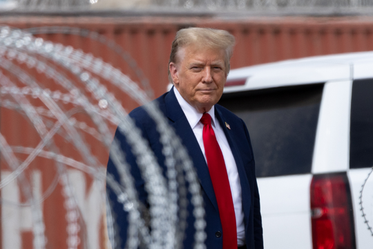 Nhà Trắng công bố danh sách 'trò lừa bịp' truyền thông Mỹ trong 100 ngày đầu của ông Trump