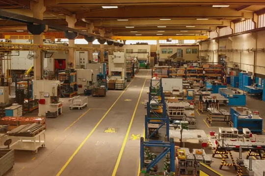 ‏Hoạt động thuế quan của Mỹ làm chậm đáng kể ngành sản xuất của Trung Quốc‏