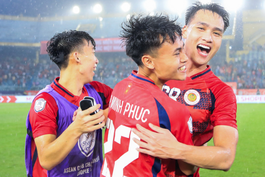 CLB Công an Hà Nội nhận thưởng 700 triệu đồng sau chiến thắng tại bán kết Cúp Đông Nam Á