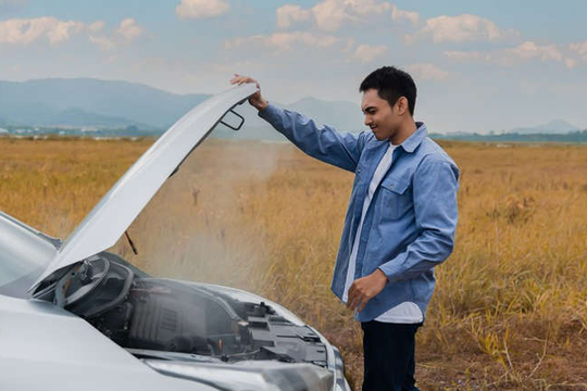 ‏5 lý do khiến động cơ xe của bạn bị quá nhiệt‏